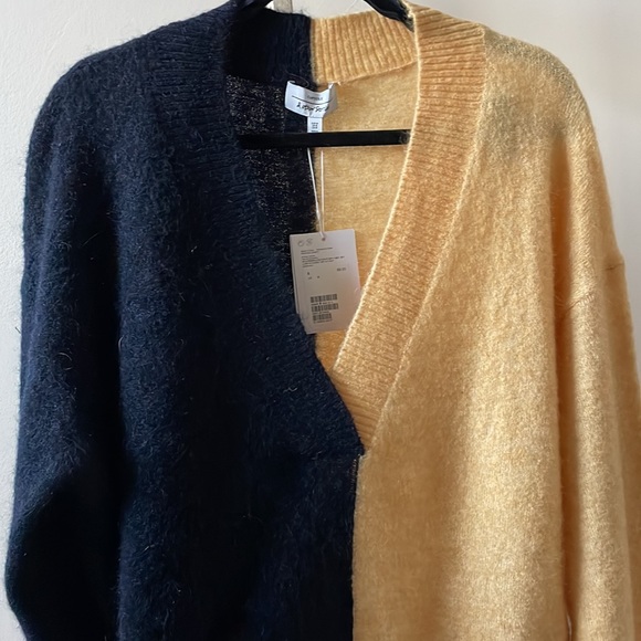 & Other Stories plunging v-cut sweater in navy blue/butter yellow sz M - Picture 3 of 8